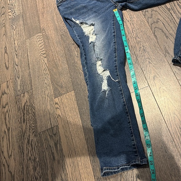 Bluenotes Distressed jogger style jeans - Picture 11 of 12